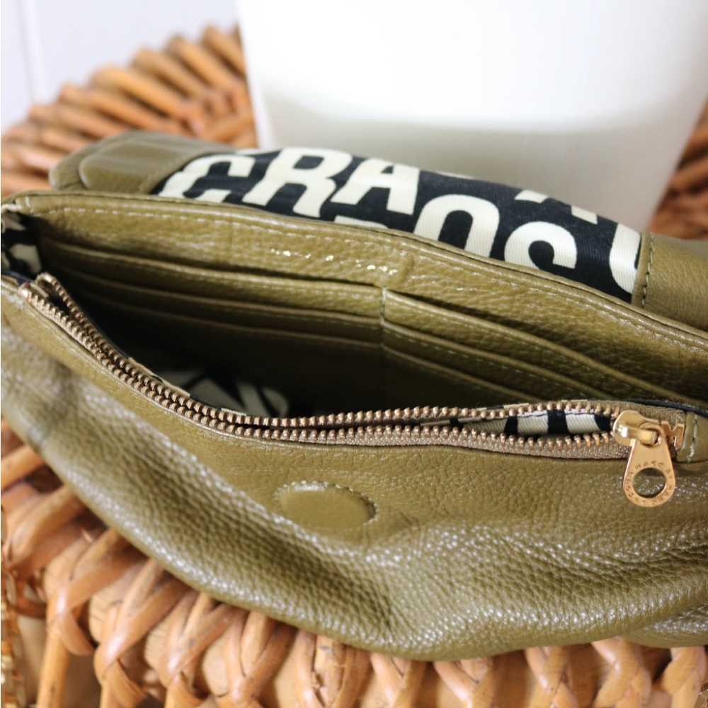 Marc Jacobs MBMJ Clutch - Picture 3 of 5